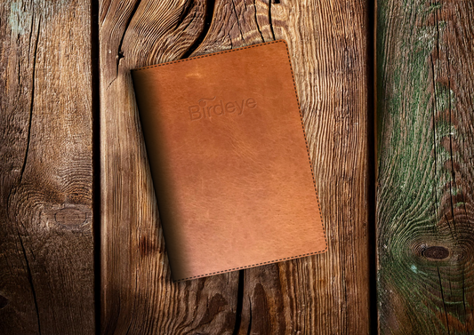 Ručně šité kožené desky